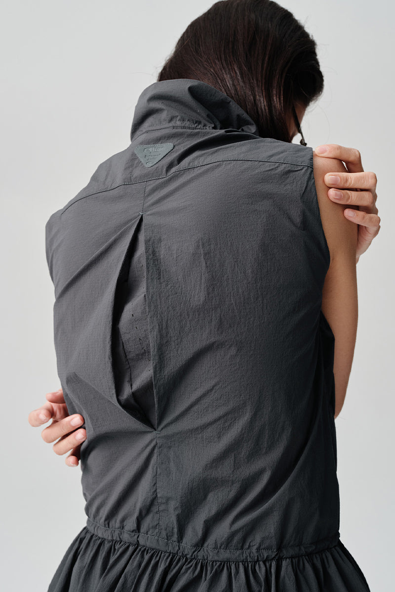 OHGA ノースリーブ　新品　ブラウス　ブラック CHIC STYLE（シックスタイル） ブラウス シャツ Vネック2WAY