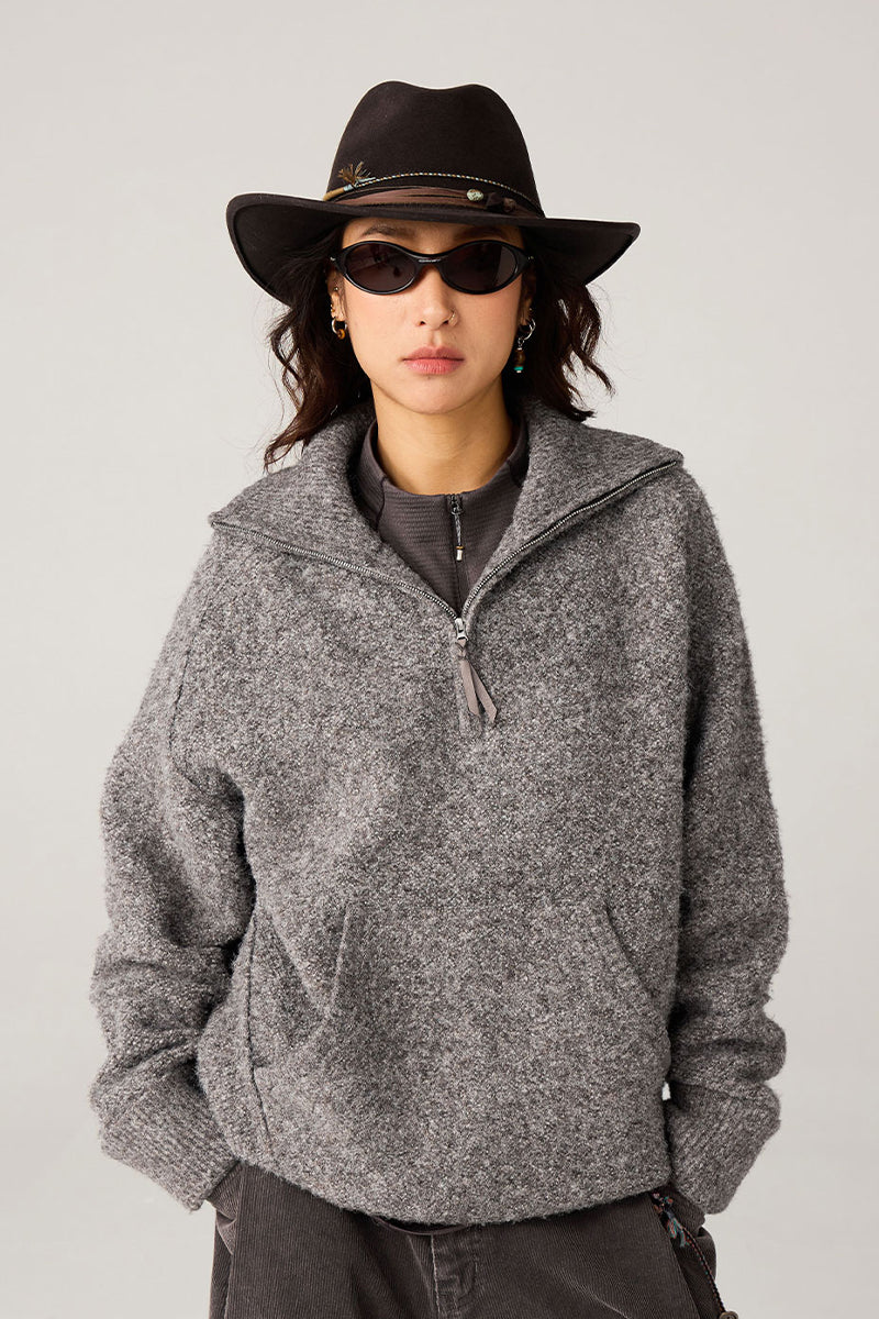 ポケット付きハイネックニットセーター25BLMS006