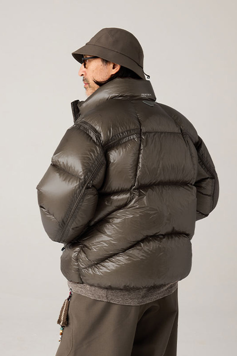 スタンドカラー軽量ダウンジャケット25BLYR002