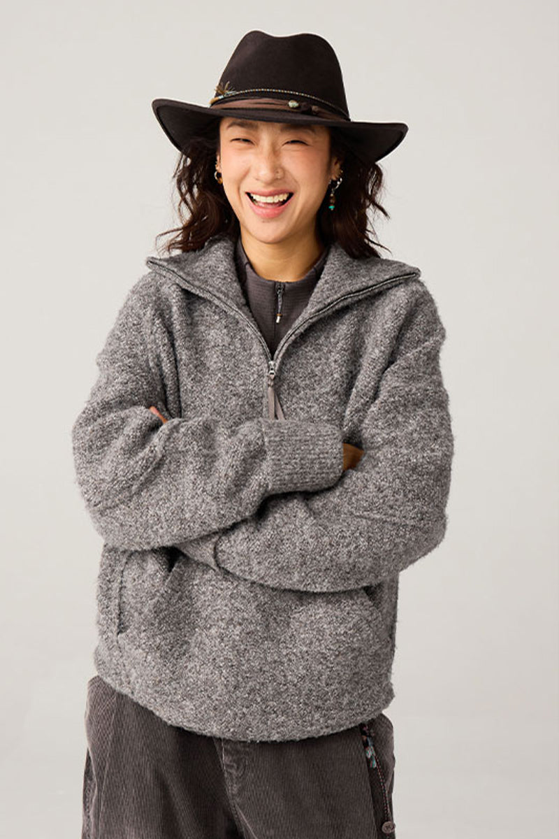 ポケット付きハイネックニットセーター25BLMS006