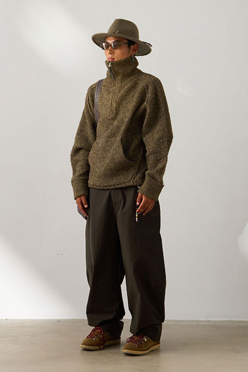 ポケット付きハイネックニットセーター25BLMS006