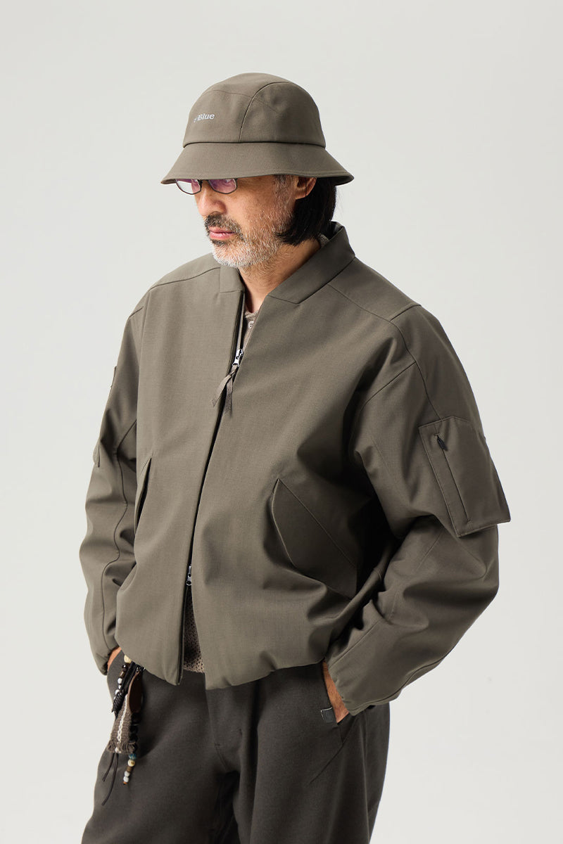 プリマロフトVネック撥水ウールジャケット25BLJK032