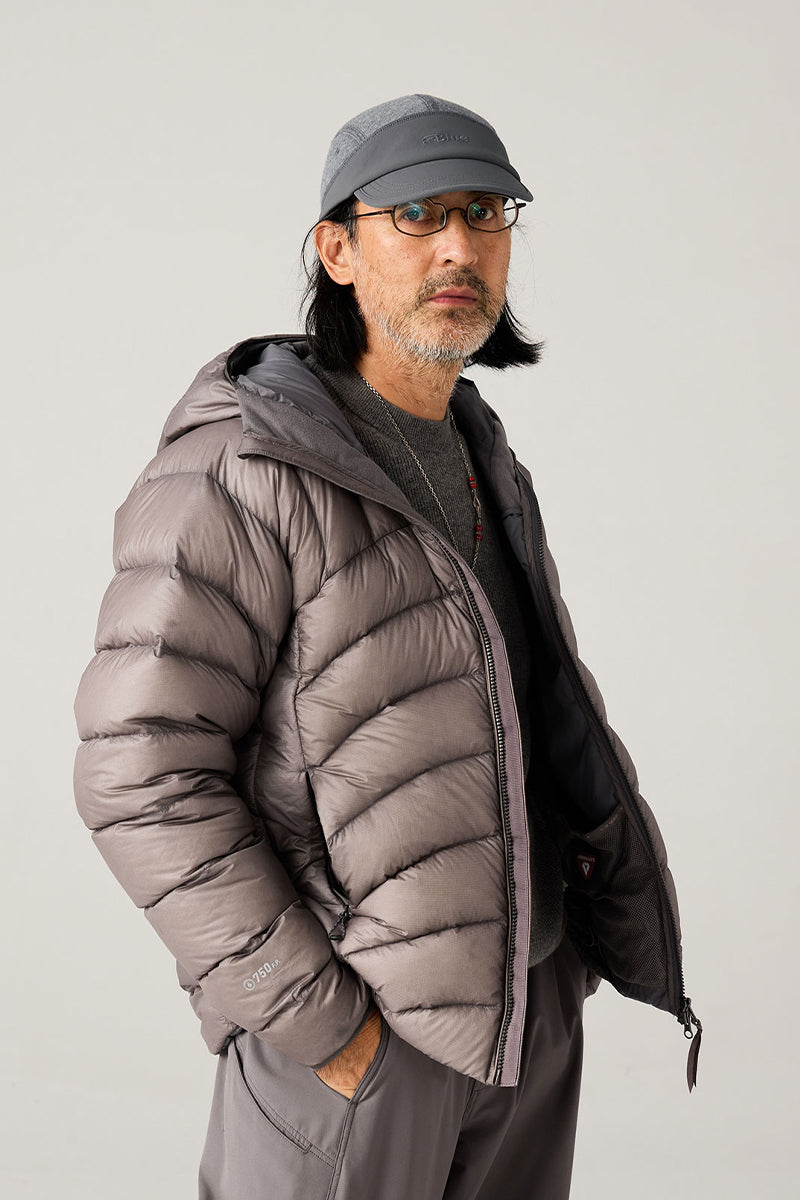 フード付き軽量ダウンジャケット25BLYR005